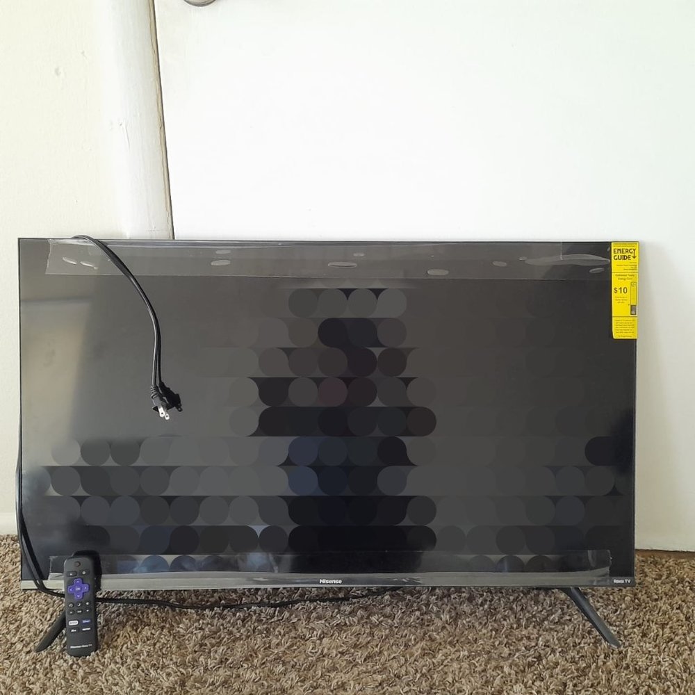 Hisense Roku TV - Picture 3 of 3